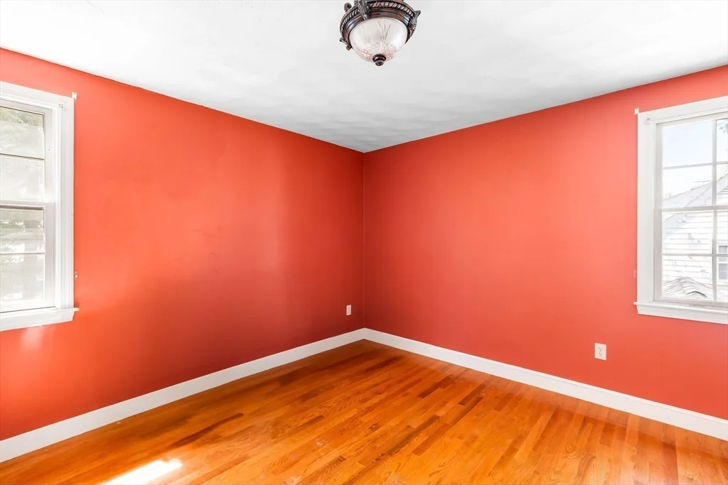 7 bed, 3 bath apartment for rent at 38 Ivan St, Lexington — photo 27 of 42