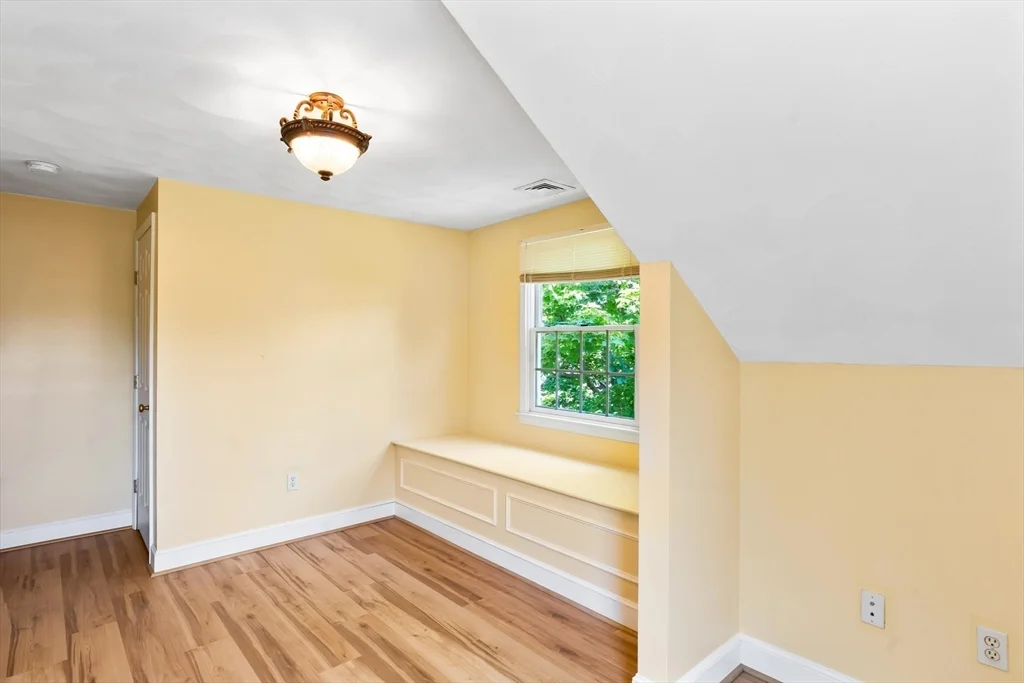 7 bed, 3 bath apartment for rent at 38 Ivan St, Lexington — photo 34 of 42