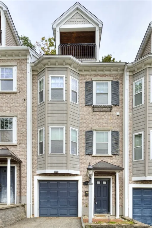 3 bed, 2 bath apartment for rent at 38 Johnson St Unit 38, Worcester — photo 1 of 29