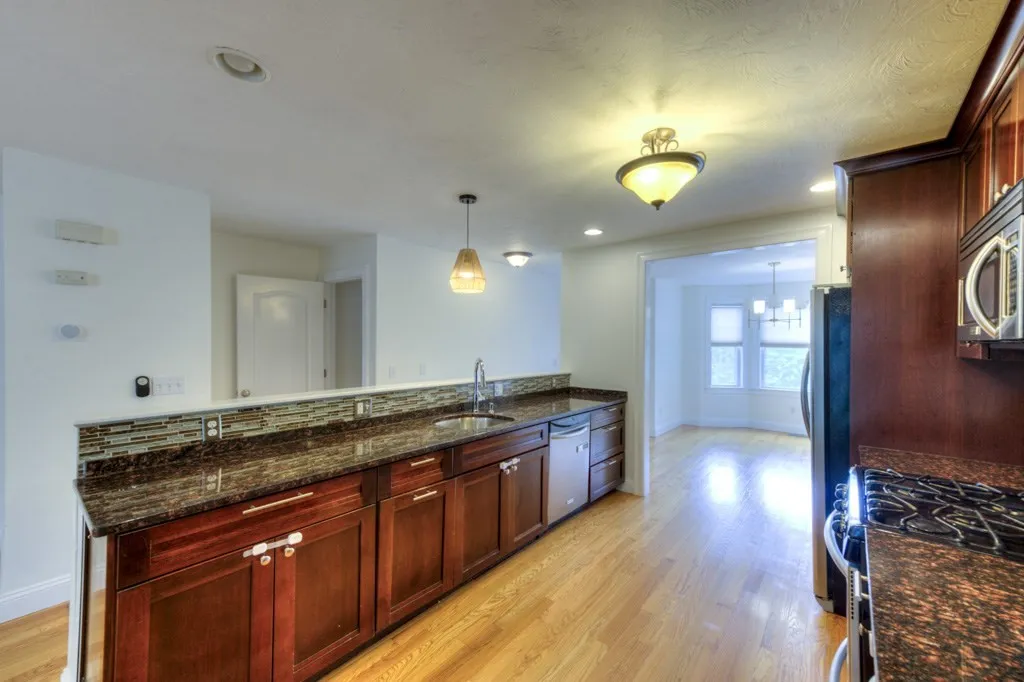 3 bed, 2 bath apartment for rent at 38 Johnson St Unit 38, Worcester — photo 10 of 29