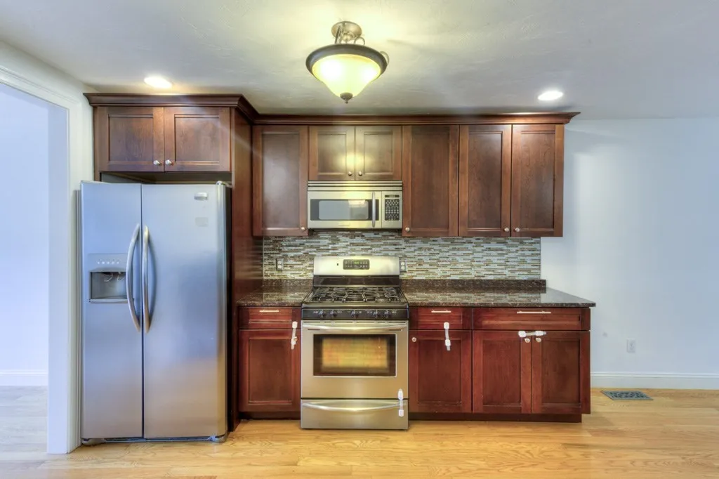 3 bed, 2 bath apartment for rent at 38 Johnson St Unit 38, Worcester — photo 9 of 29