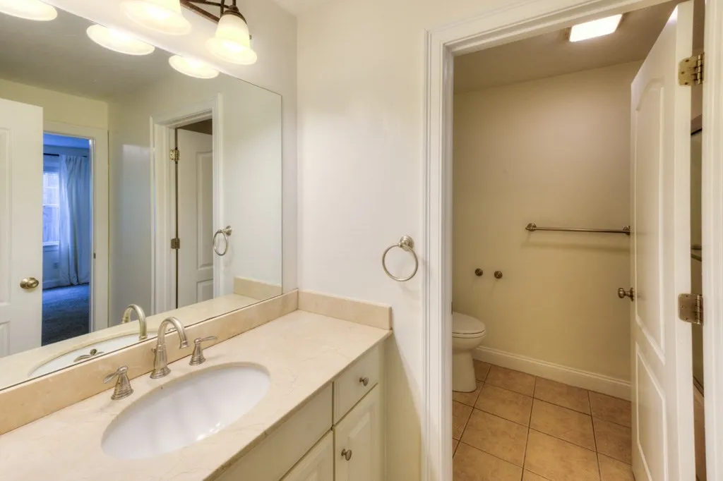 3 bed, 2 bath apartment for rent at 38 Johnson St Unit 38, Worcester — photo 17 of 29