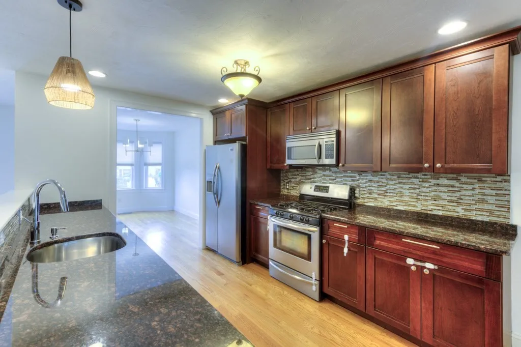 3 bed, 2 bath apartment for rent at 38 Johnson St Unit 38, Worcester — photo 8 of 29