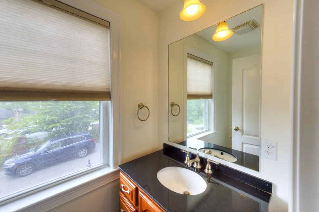 3 bed, 2 bath apartment for rent at 38 Johnson St Unit 38, Worcester — photo 14 of 29