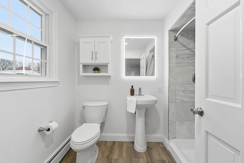 3 bed, 3 bath apartment for rent at 38 Juniper Ln, Holden — photo 11 of 34