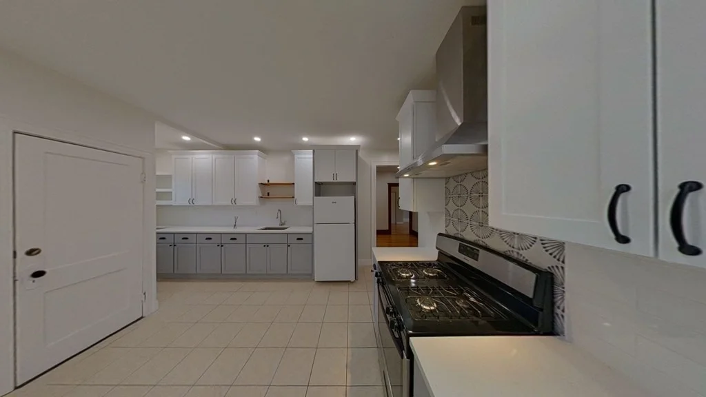 3 bed, 1 bath apartment for rent at 38 King St Unit 2, Dorchester — photo 4 of 16