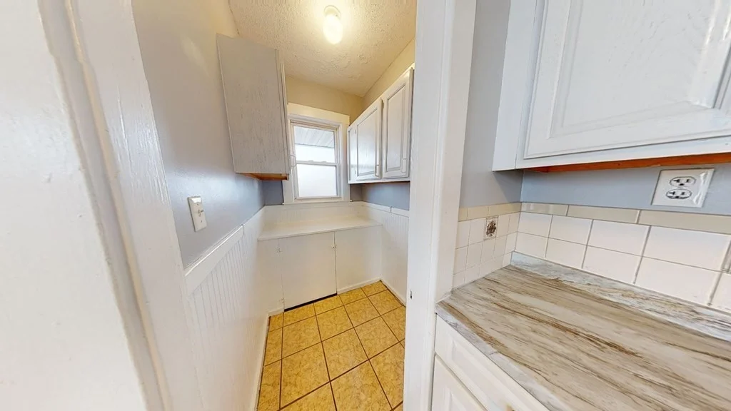 3 bed, 1 bath apartment for rent at 38 King St Unit 3, Dorchester — photo 5 of 29