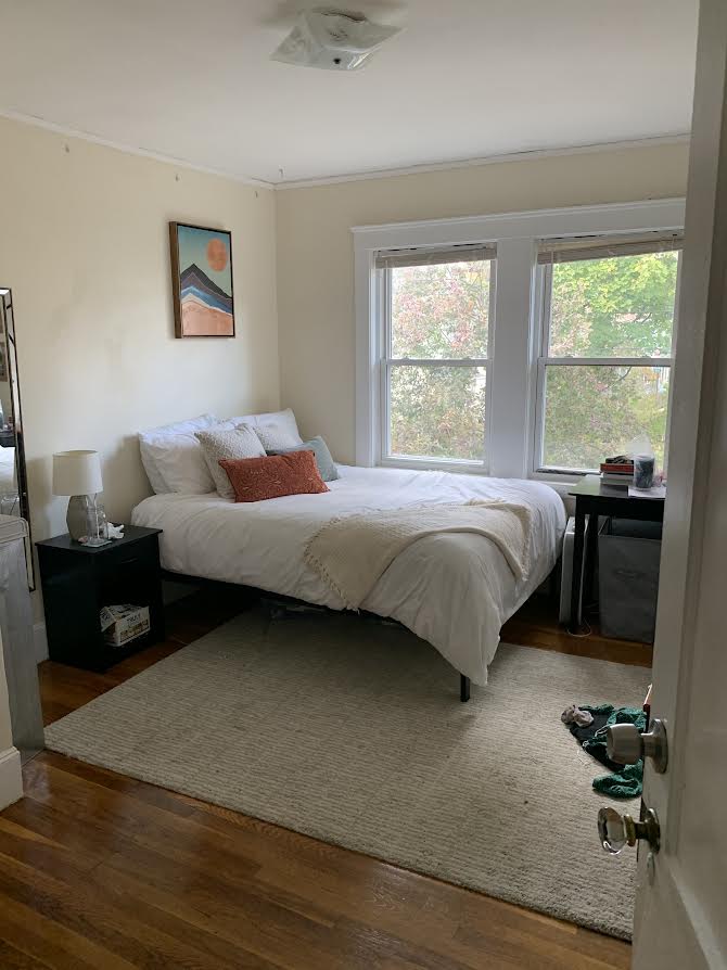 5 bed, 2 bath apartment for rent at 38 Kirkwood Rd Unit 2, Brighton — photo 4 of 7