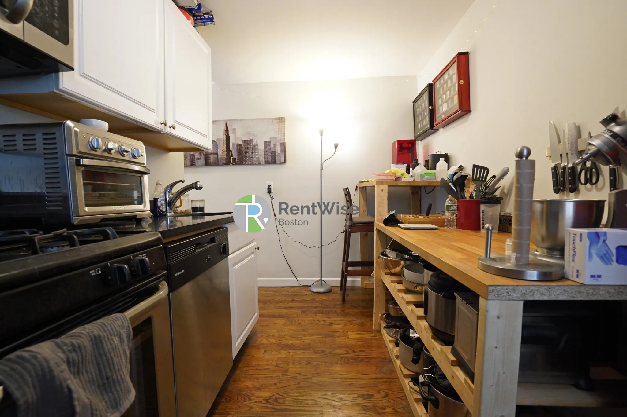 Studio bed, 1 bath apartment for rent at 38 L St Unit 1, South Boston — photo 5 of 13