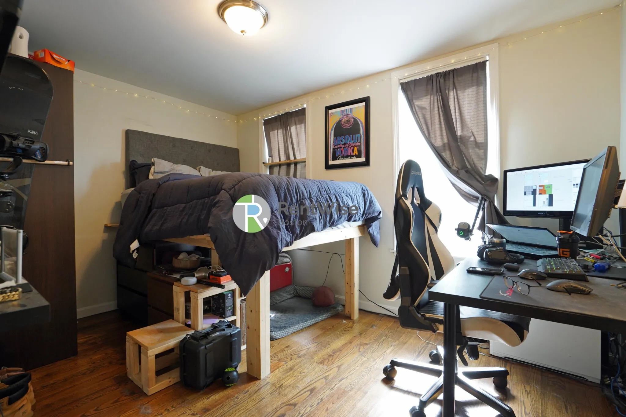 Studio bed, 1 bath apartment for rent at 38 L St Unit 1, South Boston — photo 1 of 13