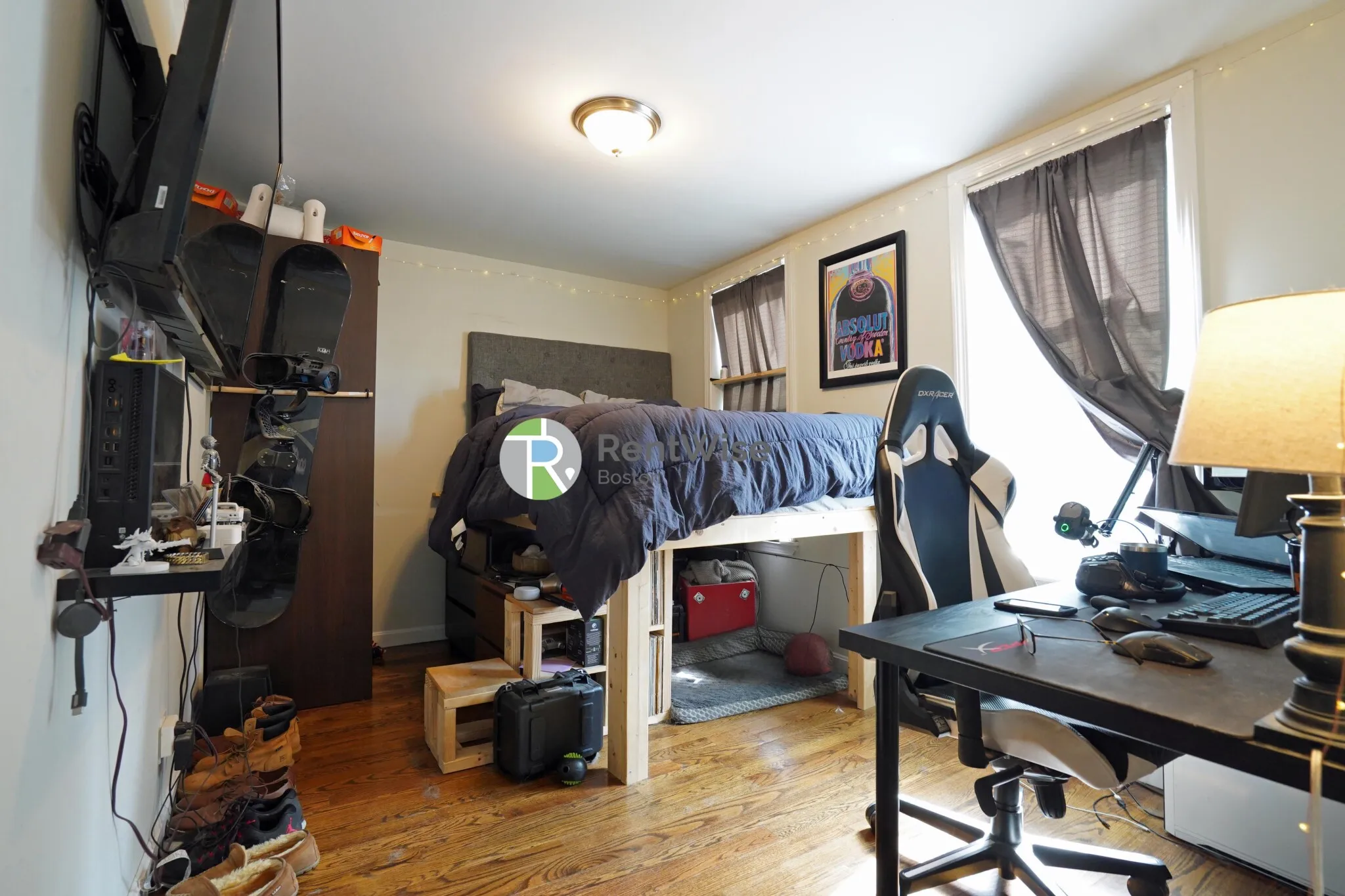 Studio bed, 1 bath apartment for rent at 38 L St Unit 1, South Boston — photo 2 of 13
