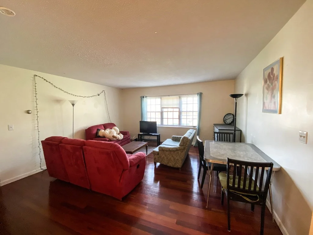 3 bed, 2 bath apartment for rent at 38 Lake Shore Ter Unit 2, Brighton — photo 4 of 18