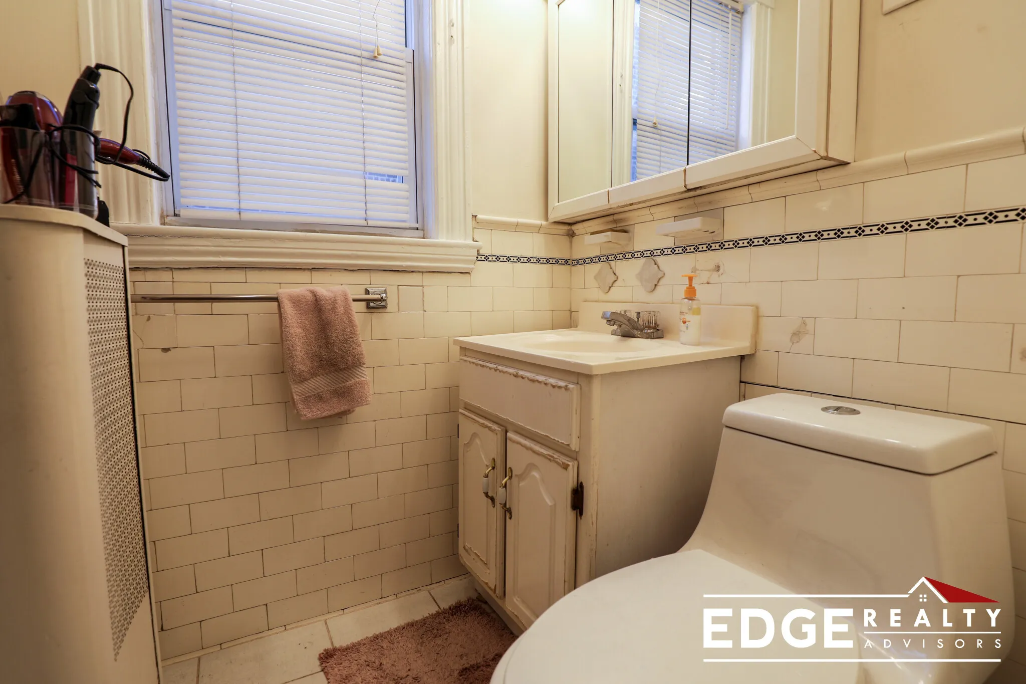 5 bed, 2 bath apartment for rent at 38 Lawton St Unit 1, North Brookline — photo 8 of 14