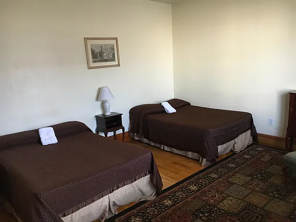 4 bed, 2 bath apartment for rent at 38 Linden St Unit 25, Allston — photo 3 of 9