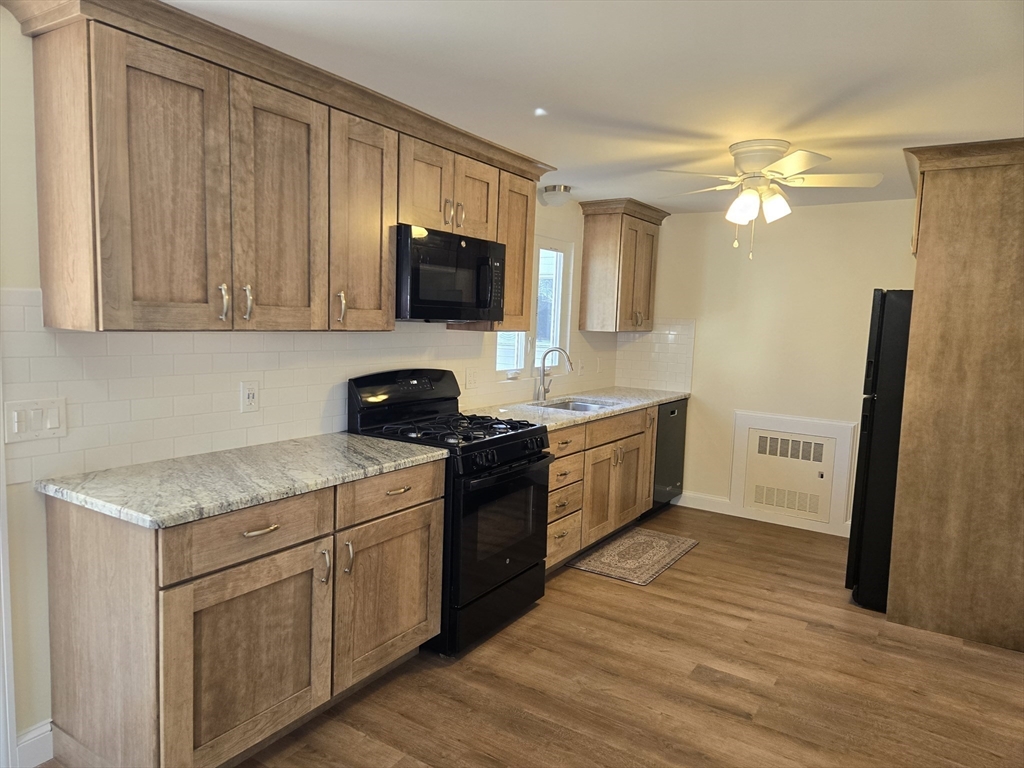 2 bed, 1 bath apartment for rent at 38 Main St Unit Rear, Pepperell — photo 2 of 12