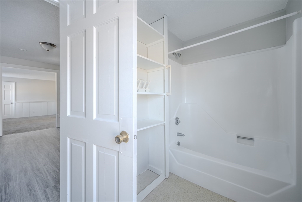 3 bed, 1 bath apartment for rent at 38 Mill St Unit 2, Pepperell — photo 12 of 17
