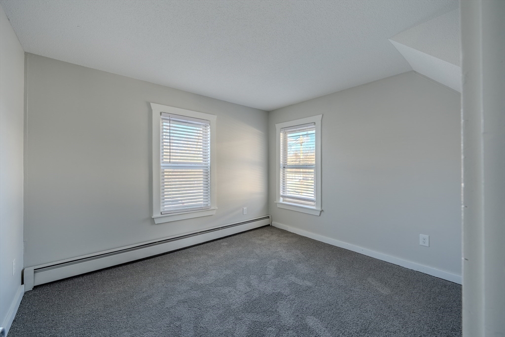 3 bed, 1 bath apartment for rent at 38 Mill St Unit 2, Pepperell — photo 11 of 17