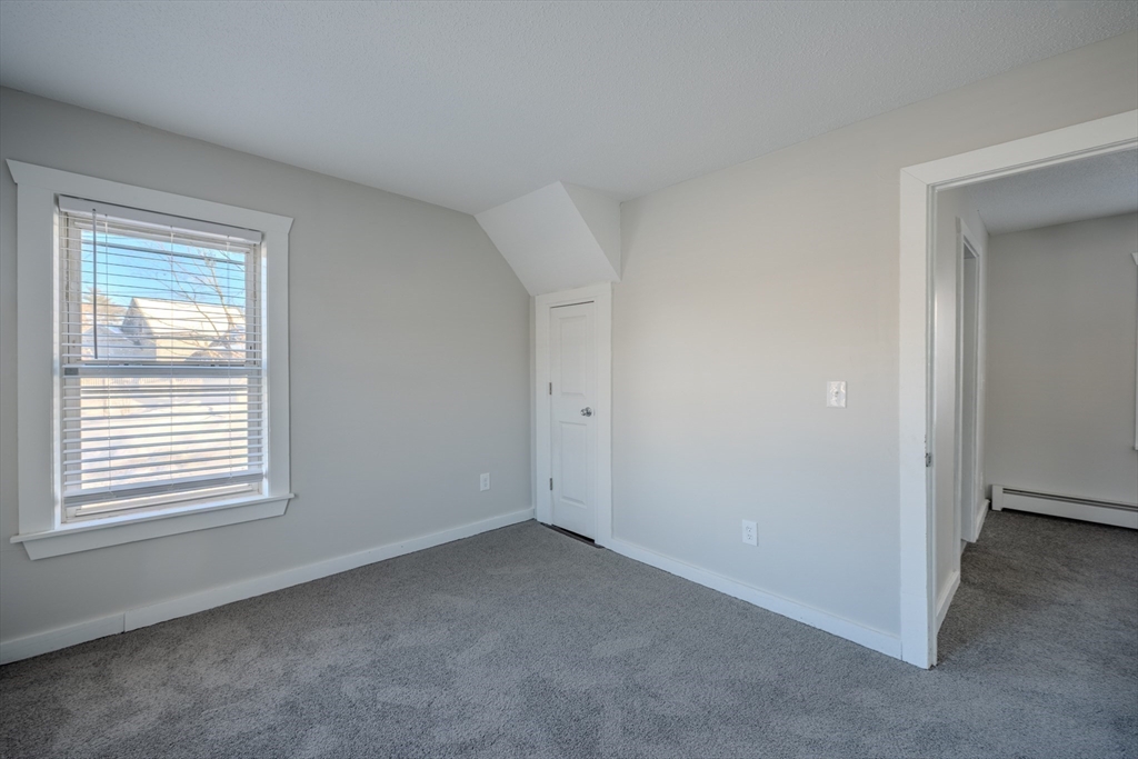 3 bed, 1 bath apartment for rent at 38 Mill St Unit 2, Pepperell — photo 10 of 17