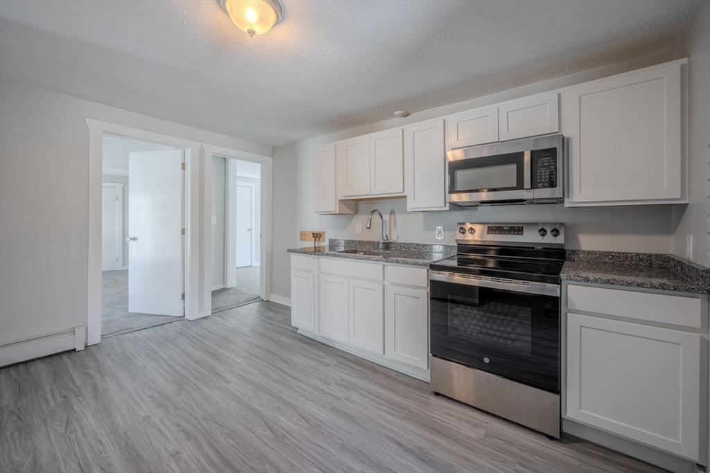 3 bed, 1 bath apartment for rent at 38 Mill St Unit 3, Pepperell — photo 4 of 14