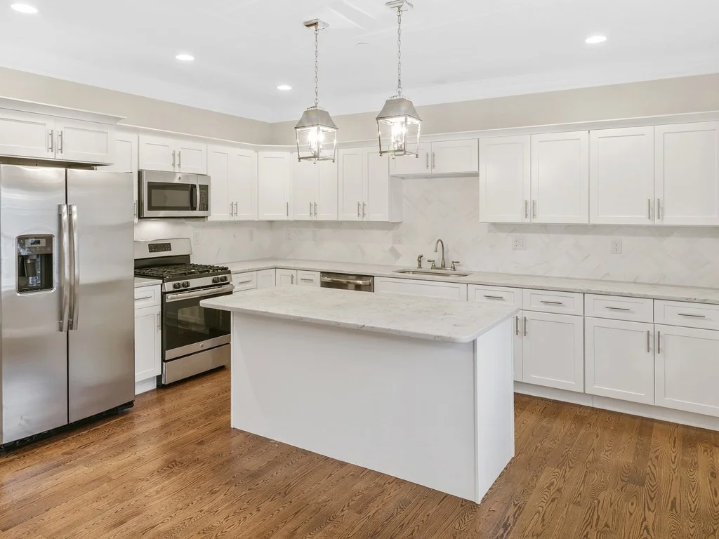 3 bed, 2 bath apartment for rent at 38 Millmont St Unit 38, Roxbury — photo 2 of 12