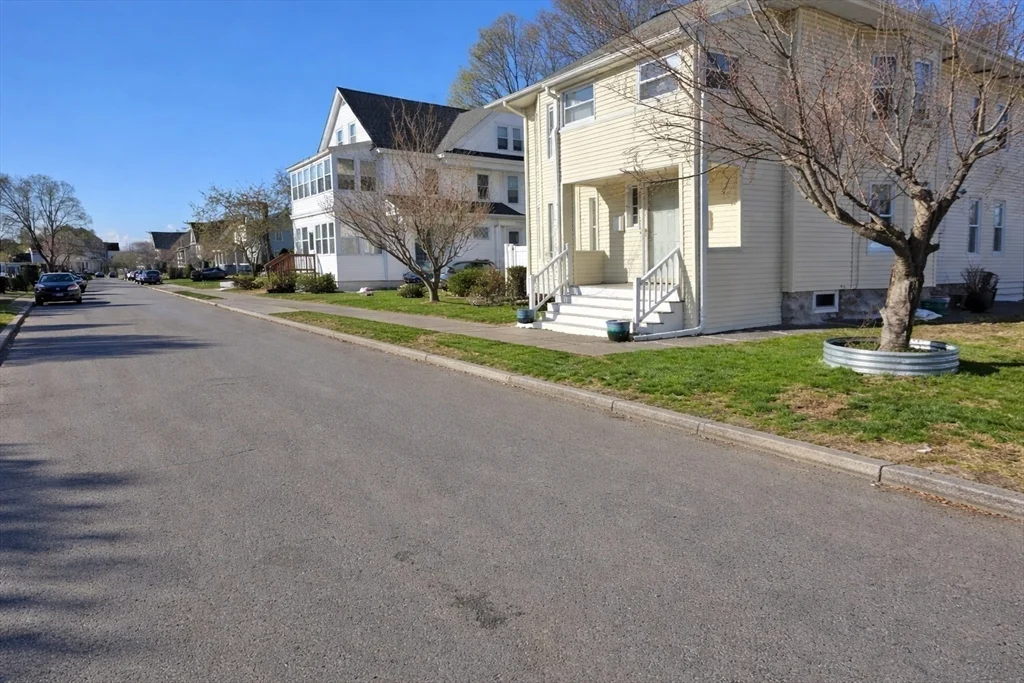 3 bed, 1 bath apartment for rent at 38 Milton Unit 1, North Andover — photo 11 of 13
