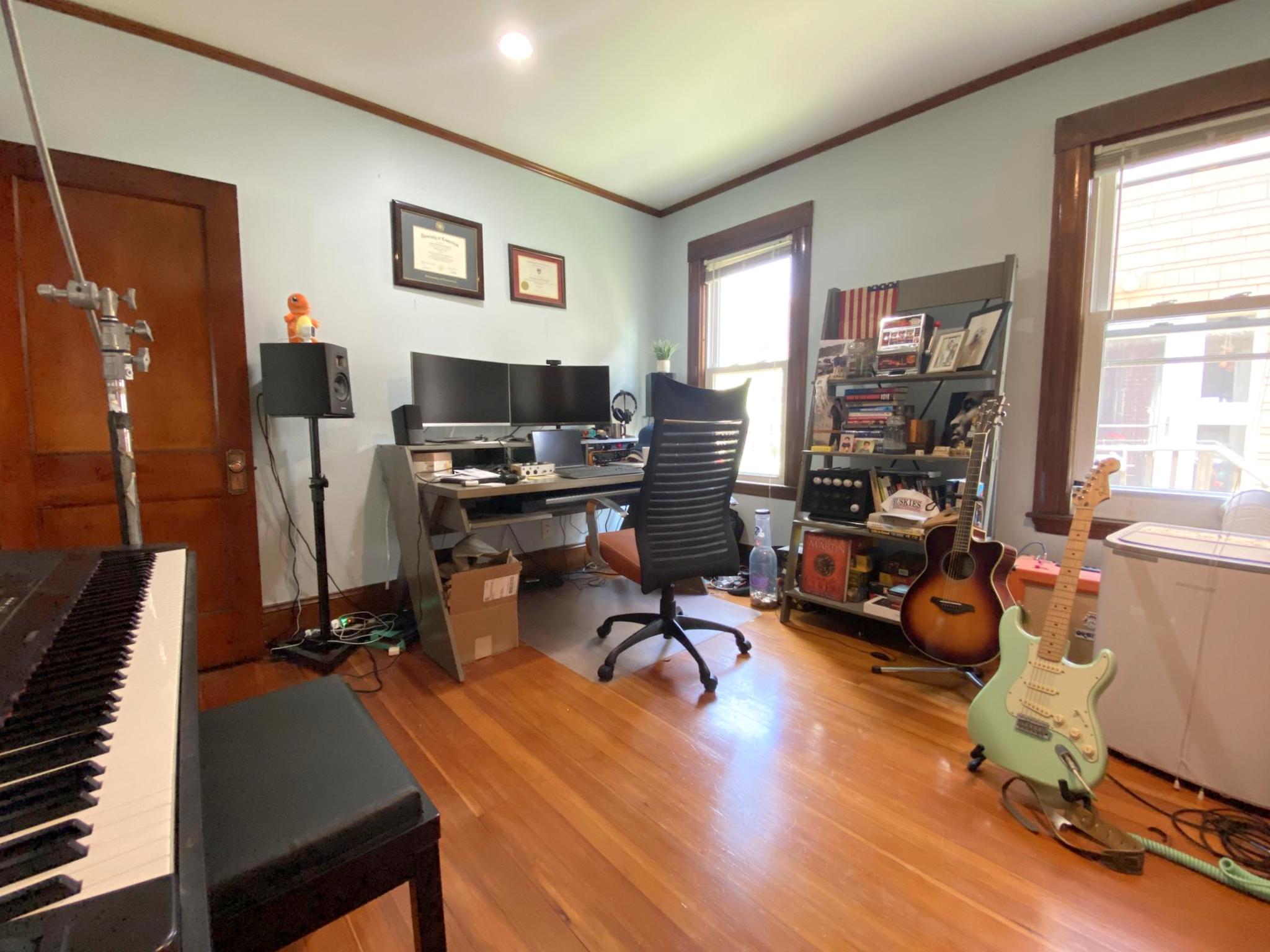 2.5 bed, 1 bath apartment for rent at 38 Minnesota Ave Unit 1, East Somerville — photo 10 of 20