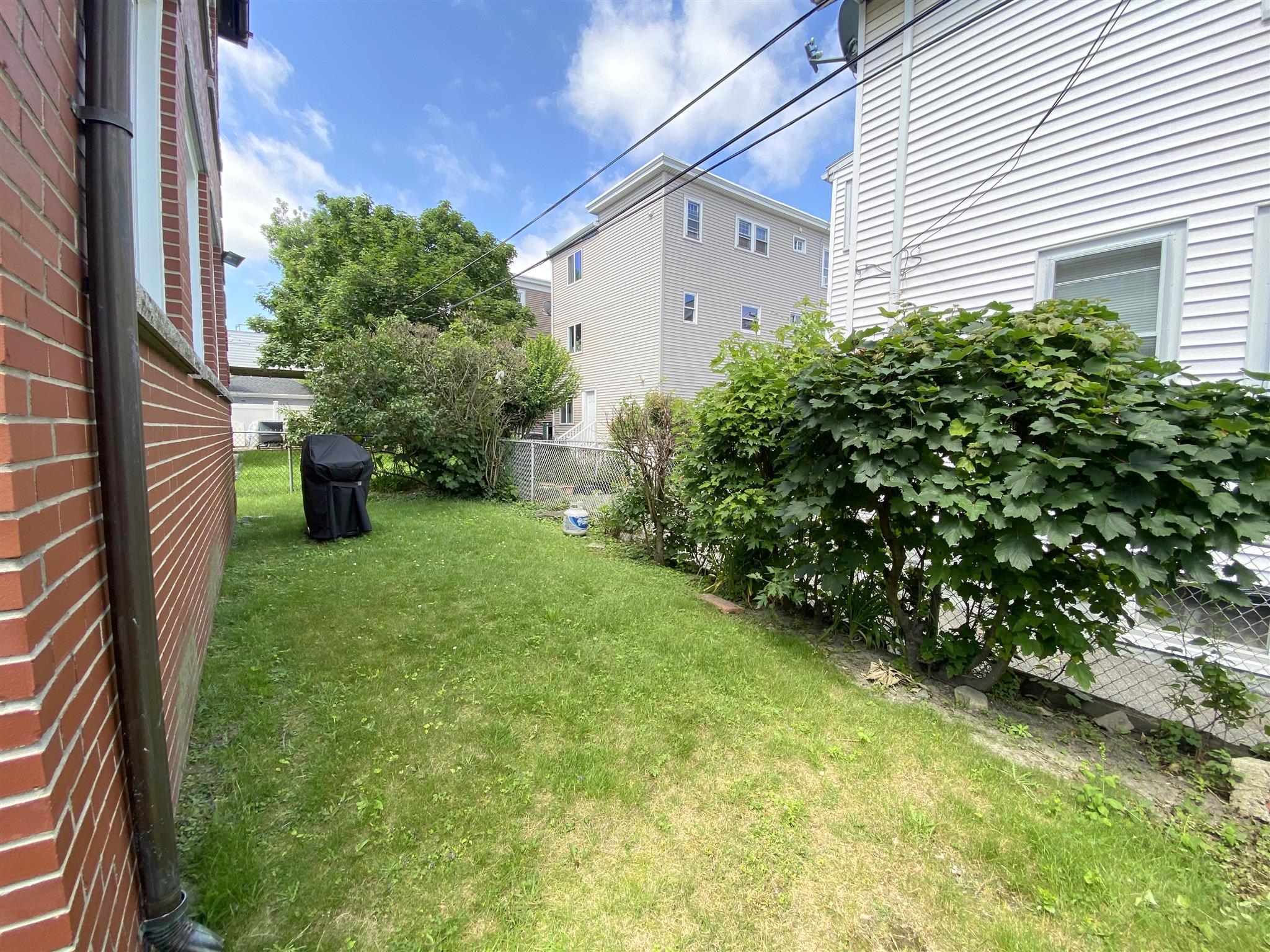 2.5 bed, 1 bath apartment for rent at 38 Minnesota Ave Unit 1, East Somerville — photo 19 of 20