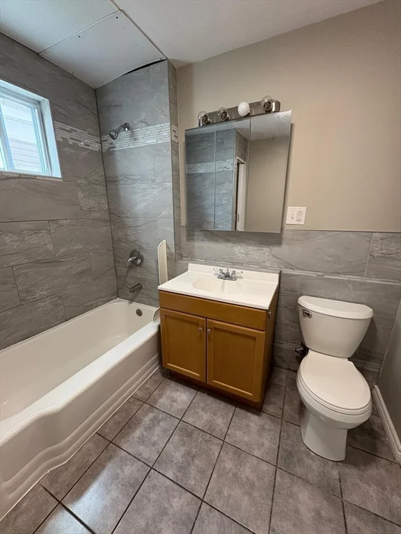 2 bed, 1 bath apartment for rent at 38 Neptune St Unit 2R, Lynn — photo 10 of 10