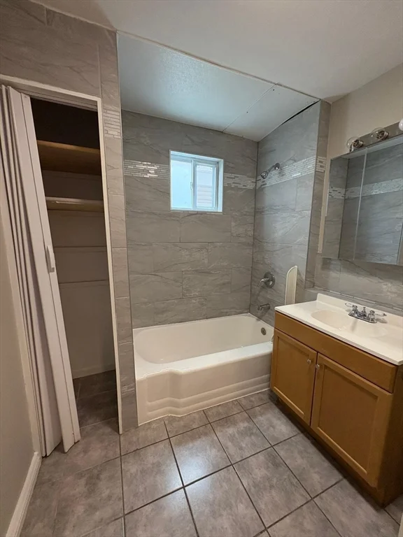 2 bed, 1 bath apartment for rent at 38 Neptune St Unit 2R, Lynn — photo 8 of 10