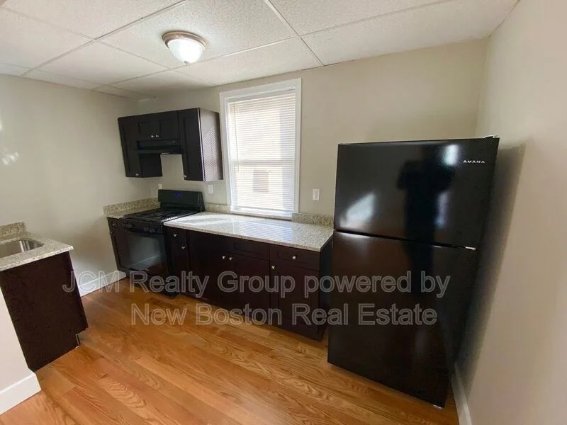 1 bed, 1 bath apartment for rent at 38 Neptune Unit 1R, Lynn