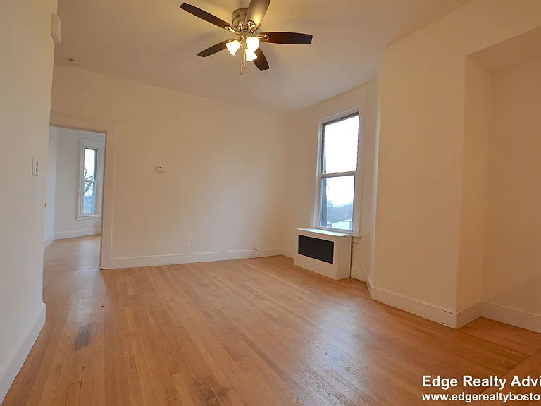 3 bed, 1 bath apartment for rent at 38 Newton St Unit 1, Brighton — photo 12 of 16