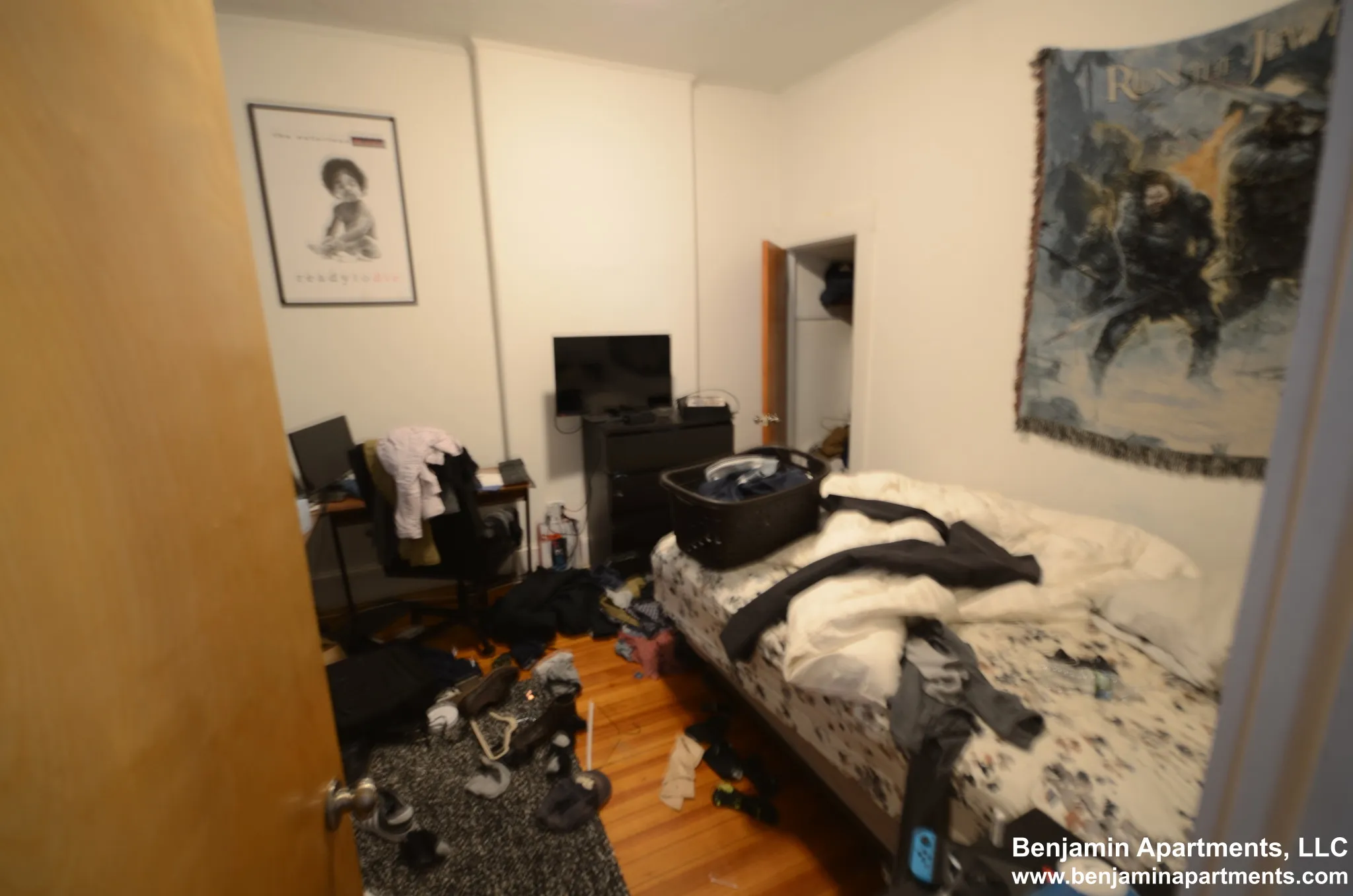 3 bed, 1 bath apartment for rent at 38 Newton St Unit 1, Brighton — photo 5 of 16