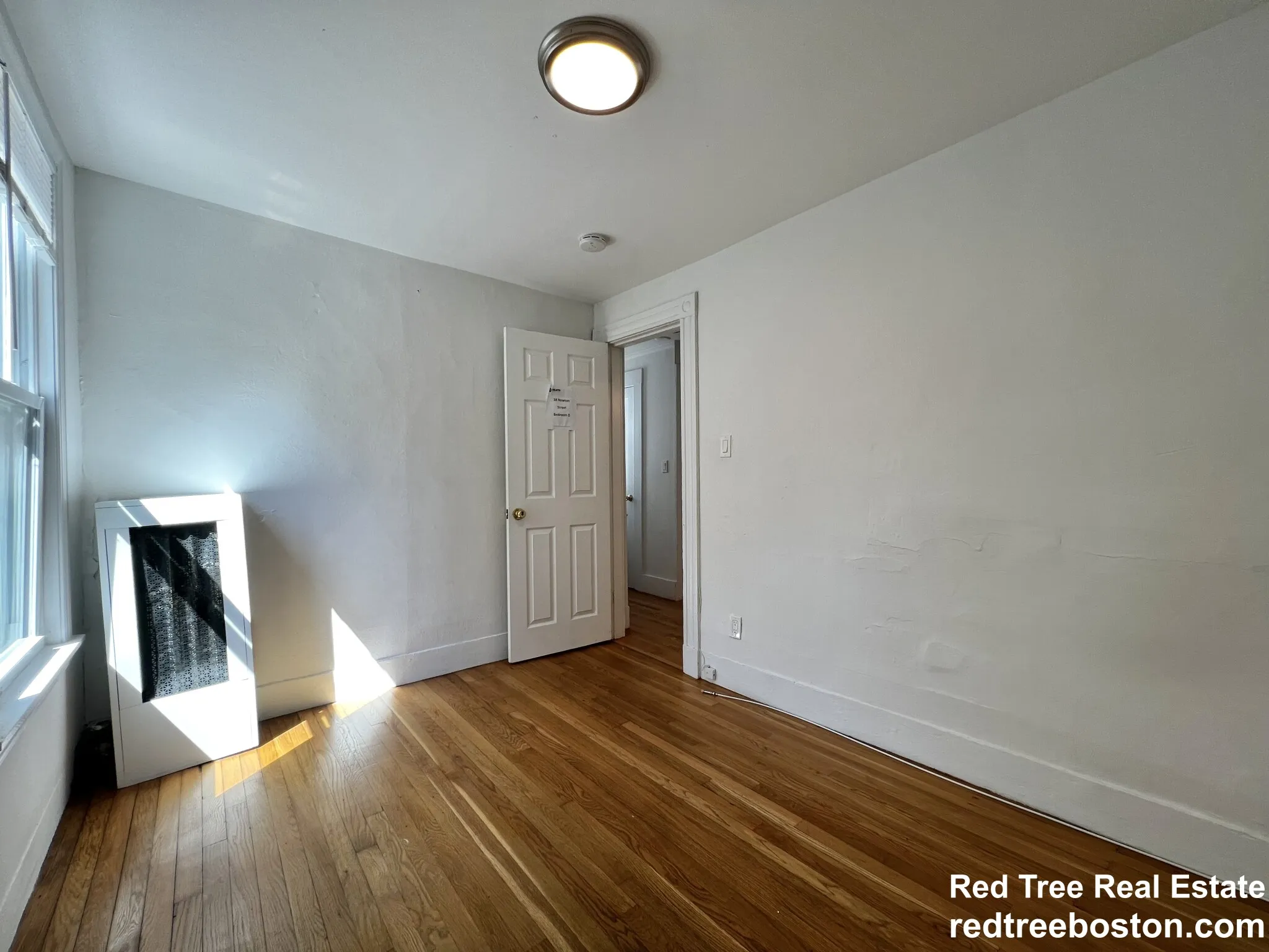 4 bed, 1 bath apartment for rent at 38 Newton St Unit 2, Brighton — photo 9 of 49