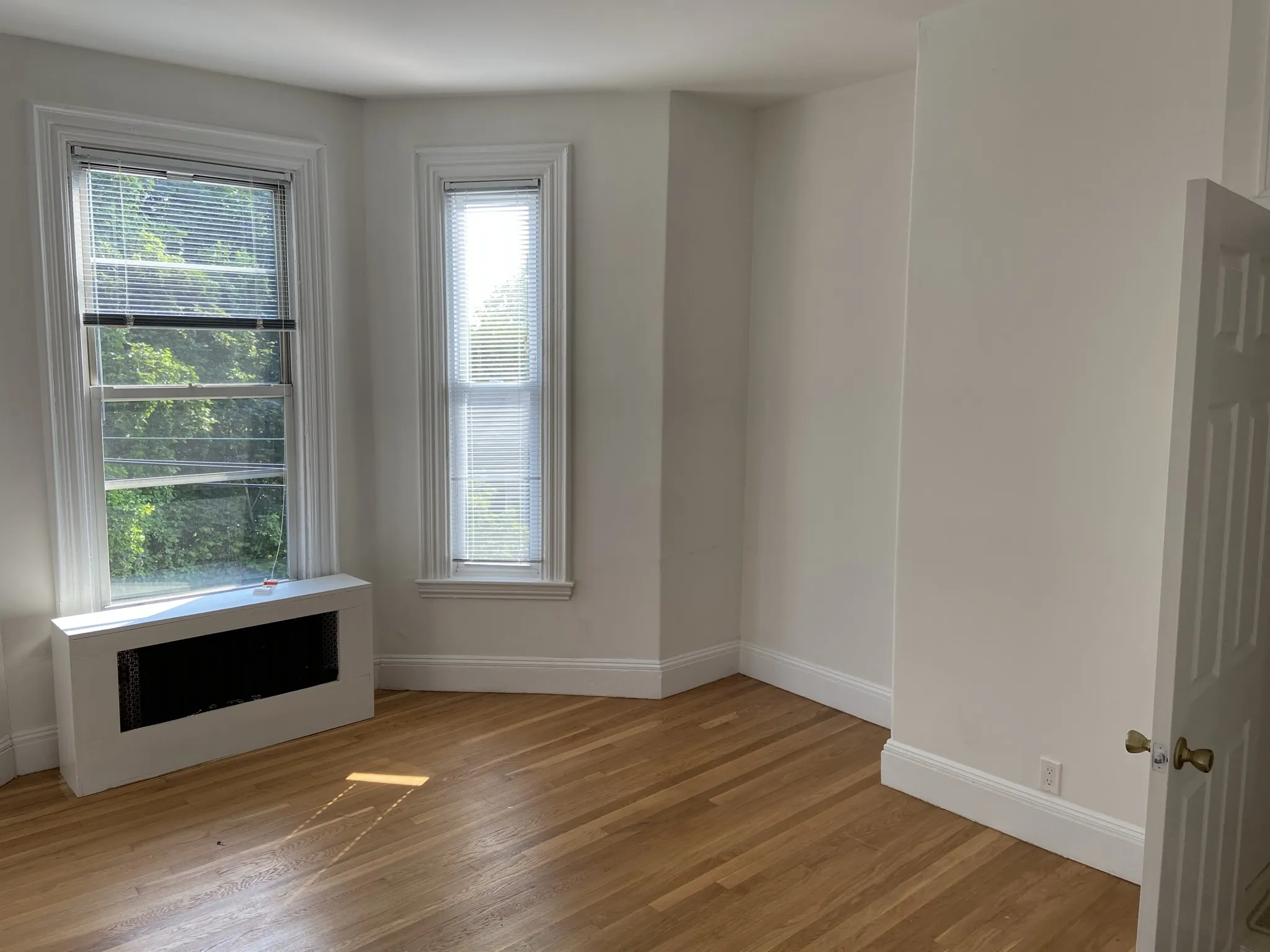 4 bed, 1 bath apartment for rent at 38 Newton St Unit 2, Brighton — photo 44 of 49