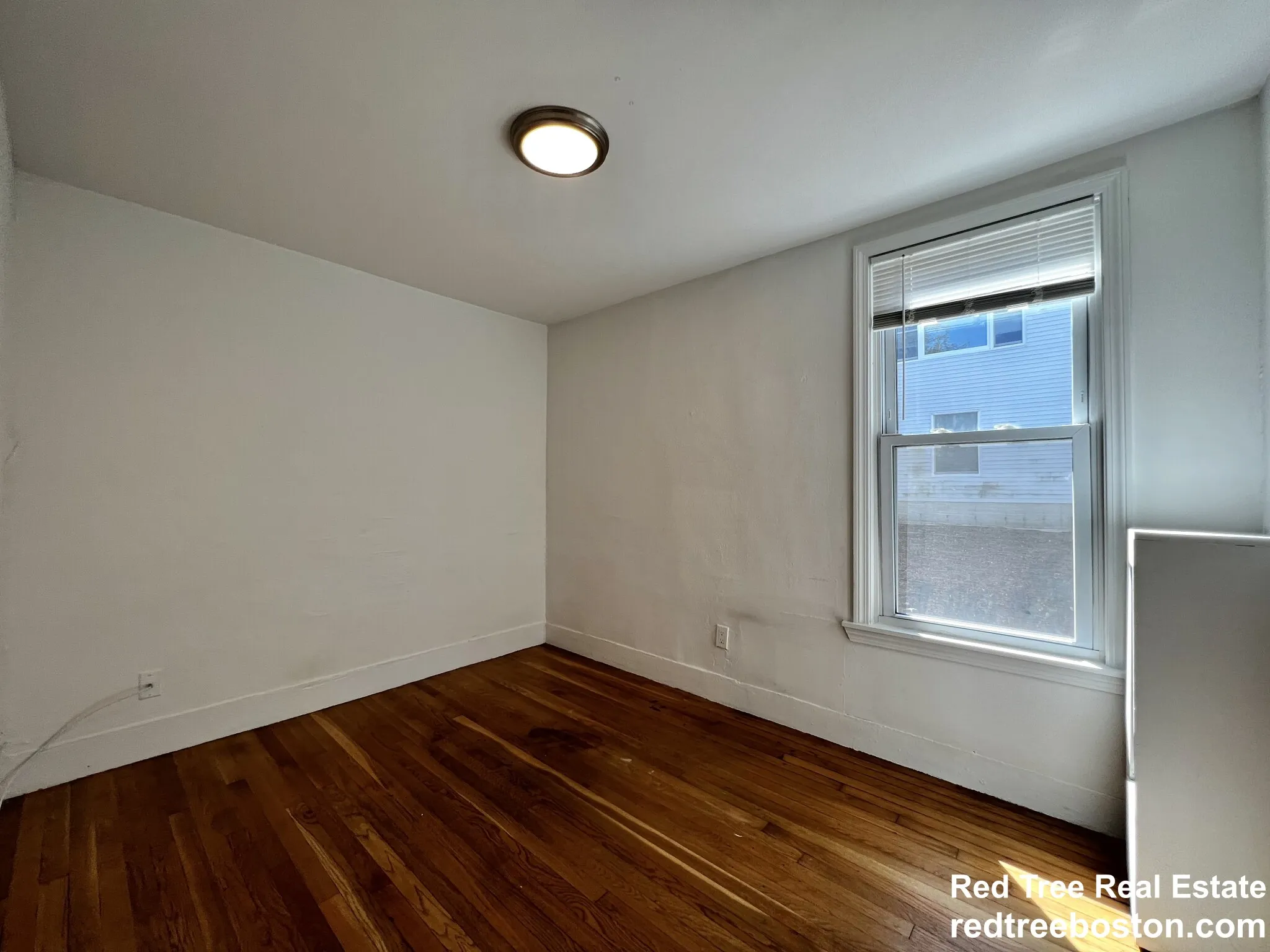 4 bed, 1 bath apartment for rent at 38 Newton St Unit 2, Brighton — photo 10 of 49