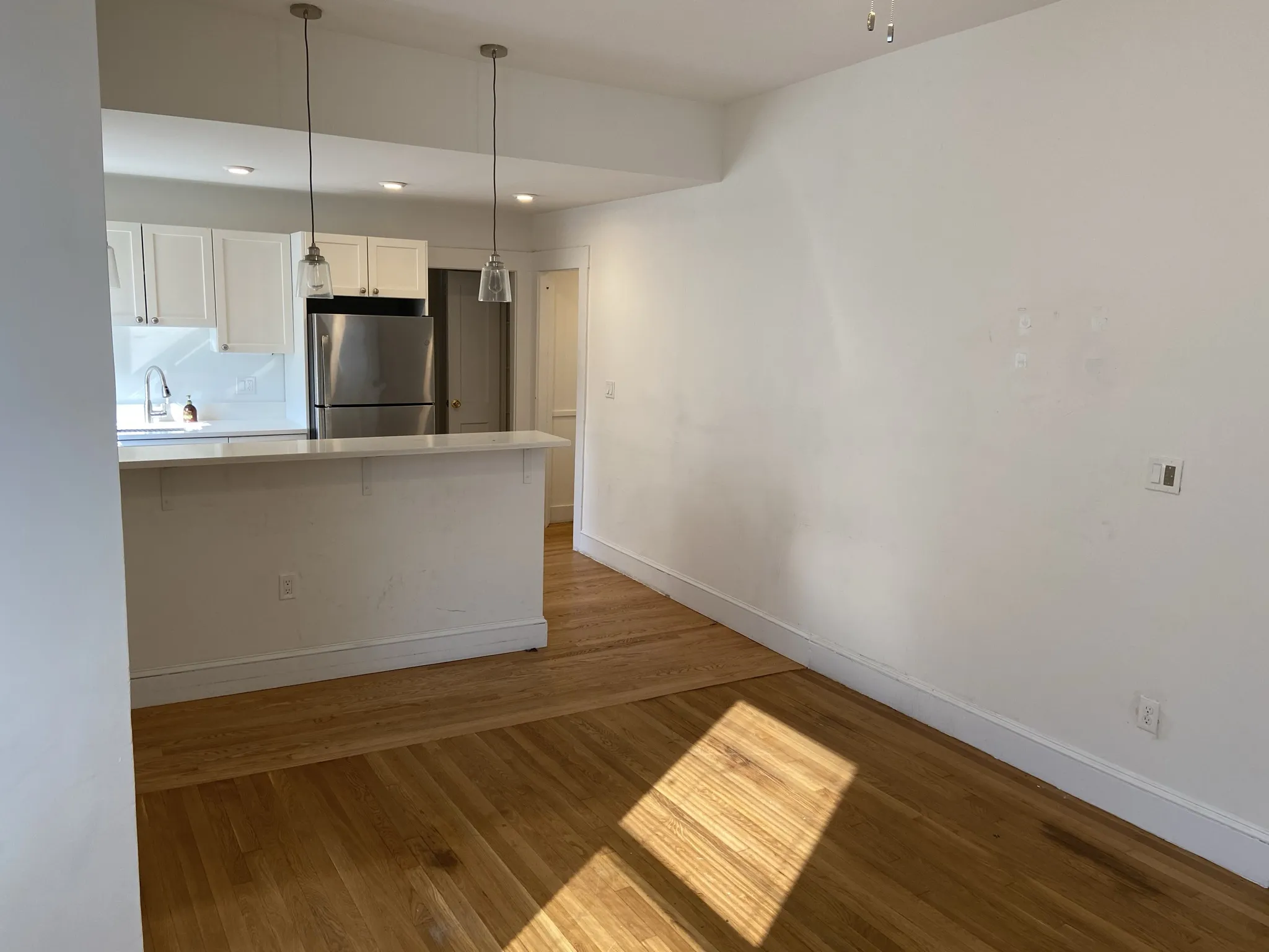 4 bed, 1 bath apartment for rent at 38 Newton St Unit 2, Brighton — photo 29 of 49