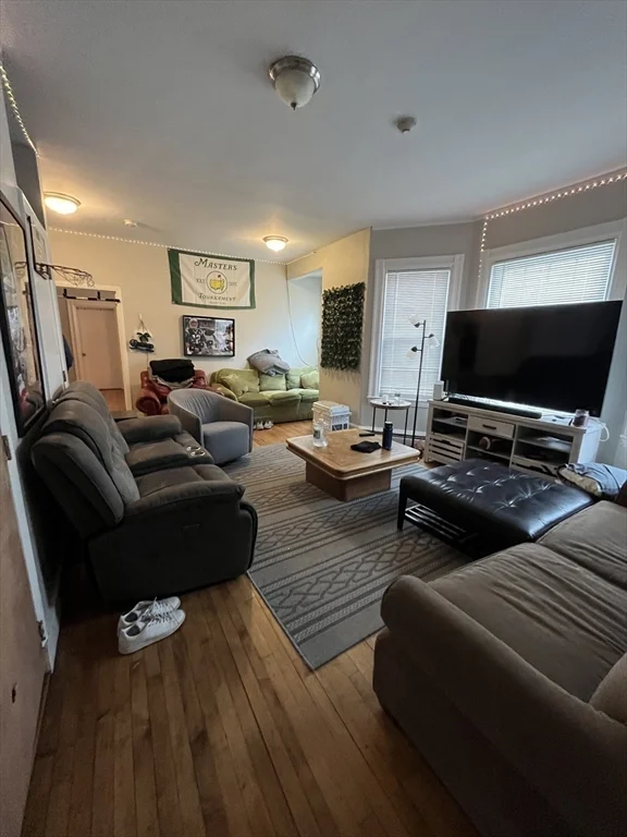 6 bed, 3 bath apartment for rent at 38 North Beacon St Unit 1, Allston — photo 3 of 9