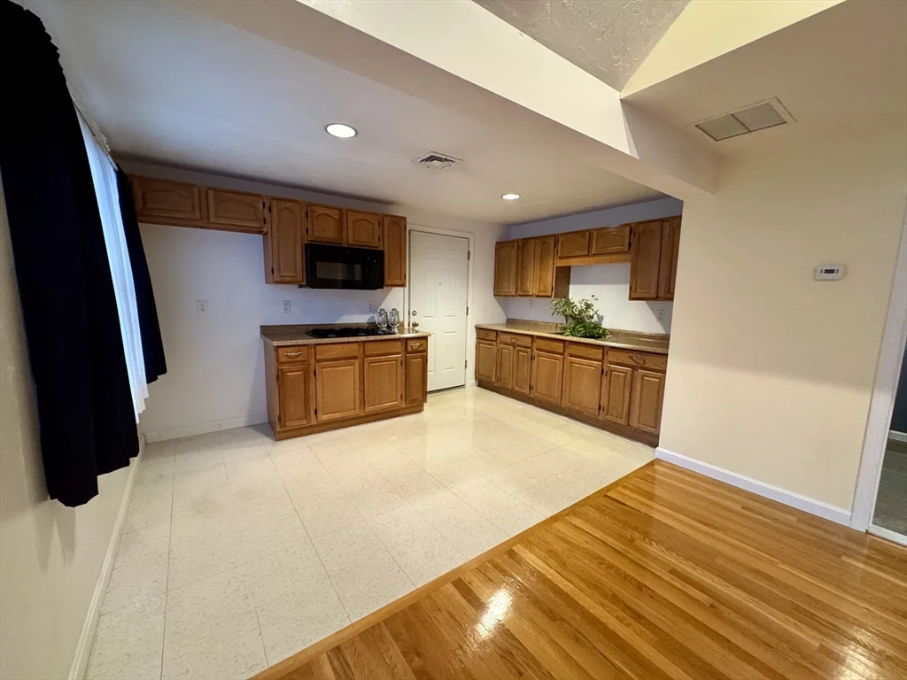 2 bed, 1 bath apartment for rent at 38 North Main St Unit 2R, Carver — photo 3 of 14