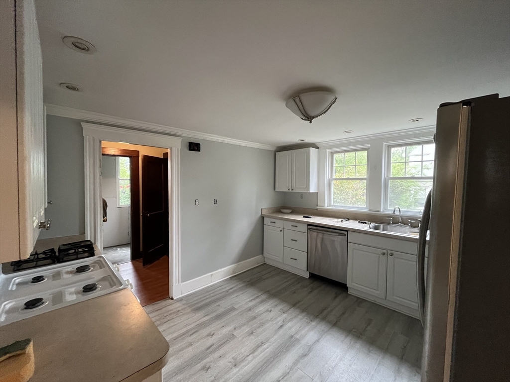 2 bed, 1 bath apartment for rent at 38 Olcott St Unit 1, Watertown — photo 4 of 14