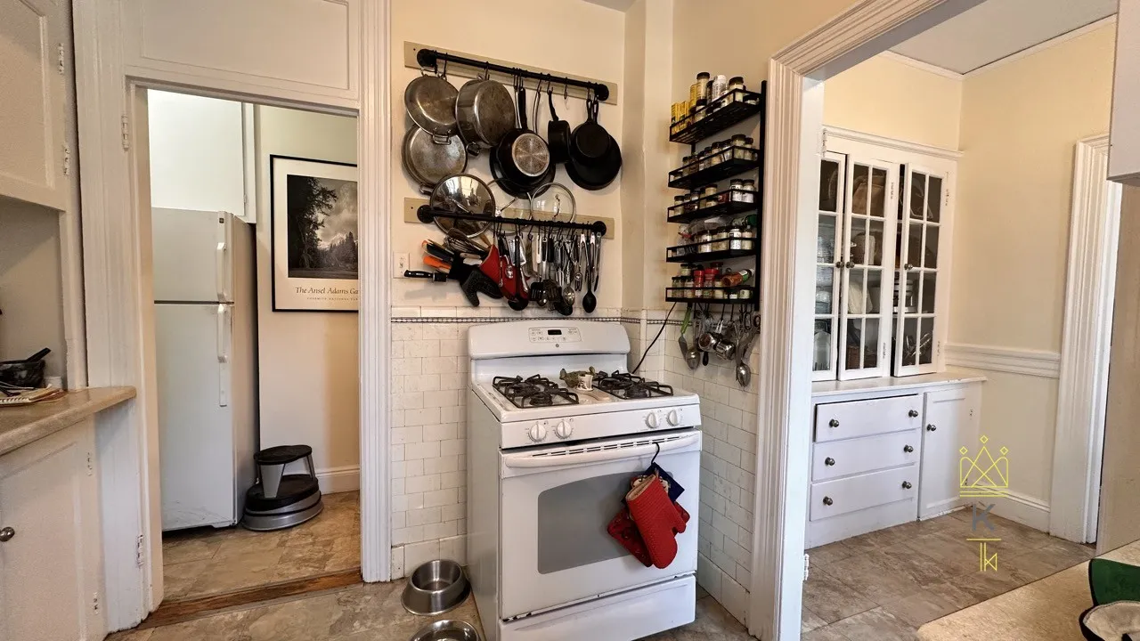 3 bed, 2 bath apartment for rent at 38 Park St Unit 1, Brookline — photo 4 of 16