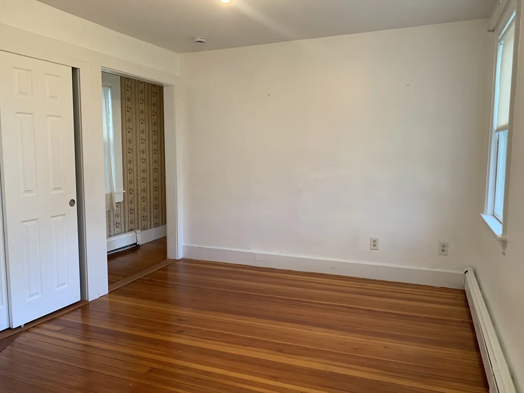 1 bed, 1 bath apartment for rent at 38 Park St Unit A, Glenwood — photo 4 of 8