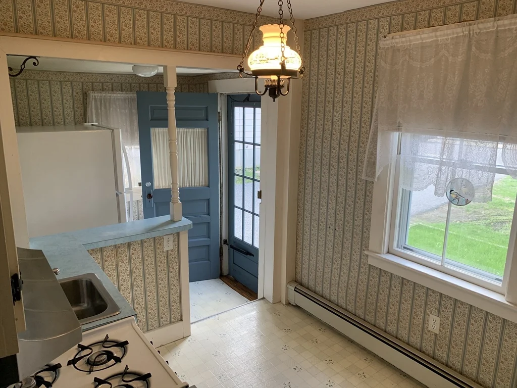 1 bed, 1 bath apartment for rent at 38 Park St Unit A, Glenwood — photo 3 of 8