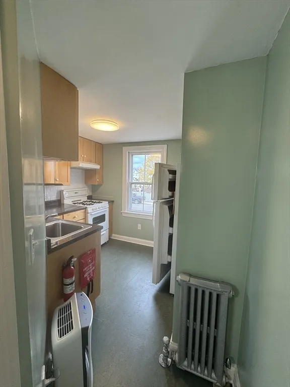 Studio bed, 1 bath apartment for rent at 38 Park St Unit B, Tufts University — photo 7 of 12