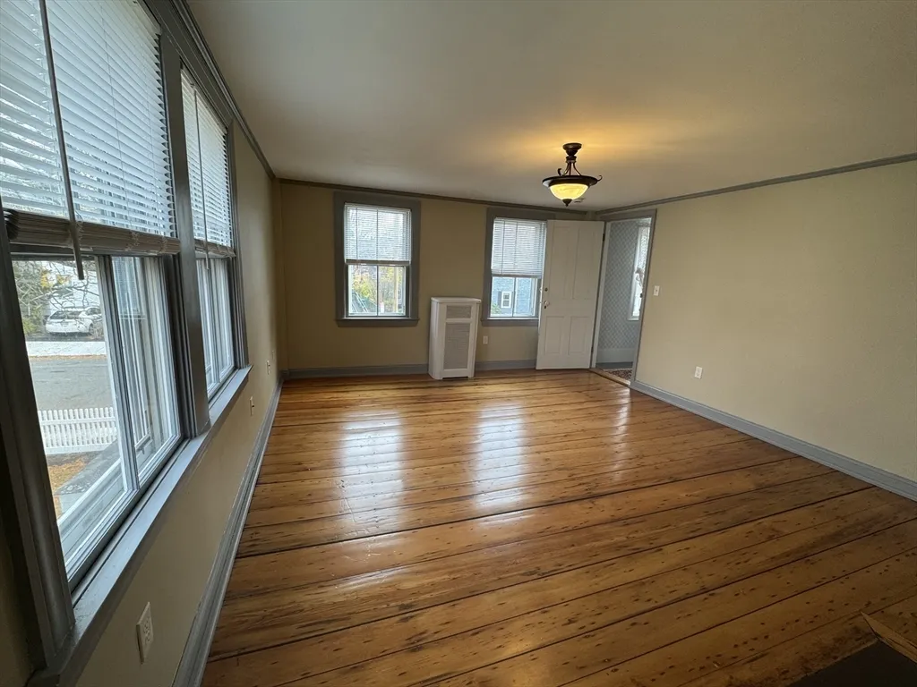 Studio bed, 1 bath apartment for rent at 38 Park St Unit B, Tufts University — photo 4 of 12