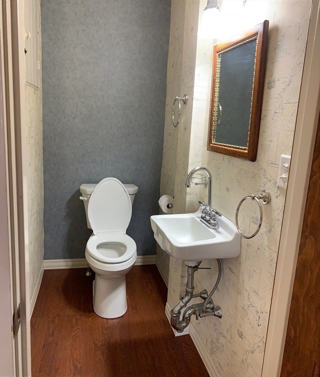 3 bed, 1 bath apartment for rent at 38 Park St Unit C, Medford — photo 8 of 33