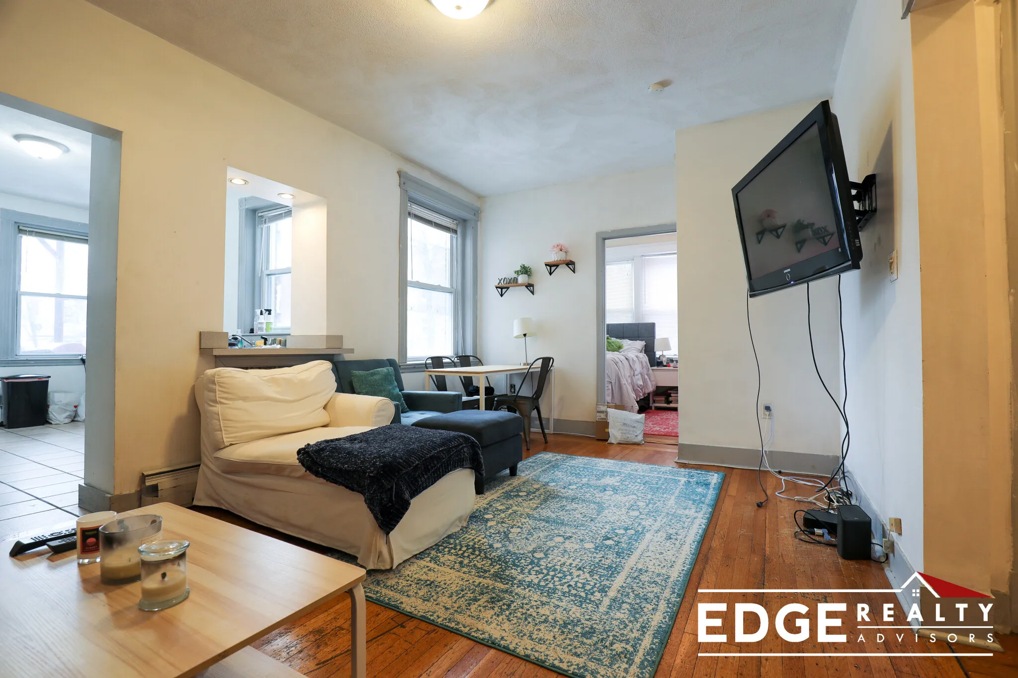 4 bed, 1.5 bath apartment for rent at 38 Park Vale Ave Unit 4, Brighton — photo 1 of 14