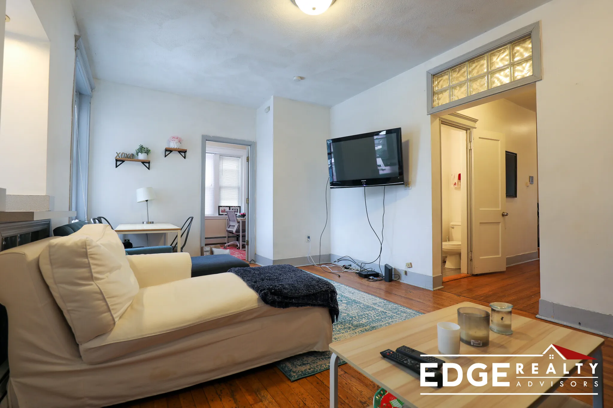 4 bed, 1.5 bath apartment for rent at 38 Park Vale Ave Unit 4, Brighton — photo 3 of 14