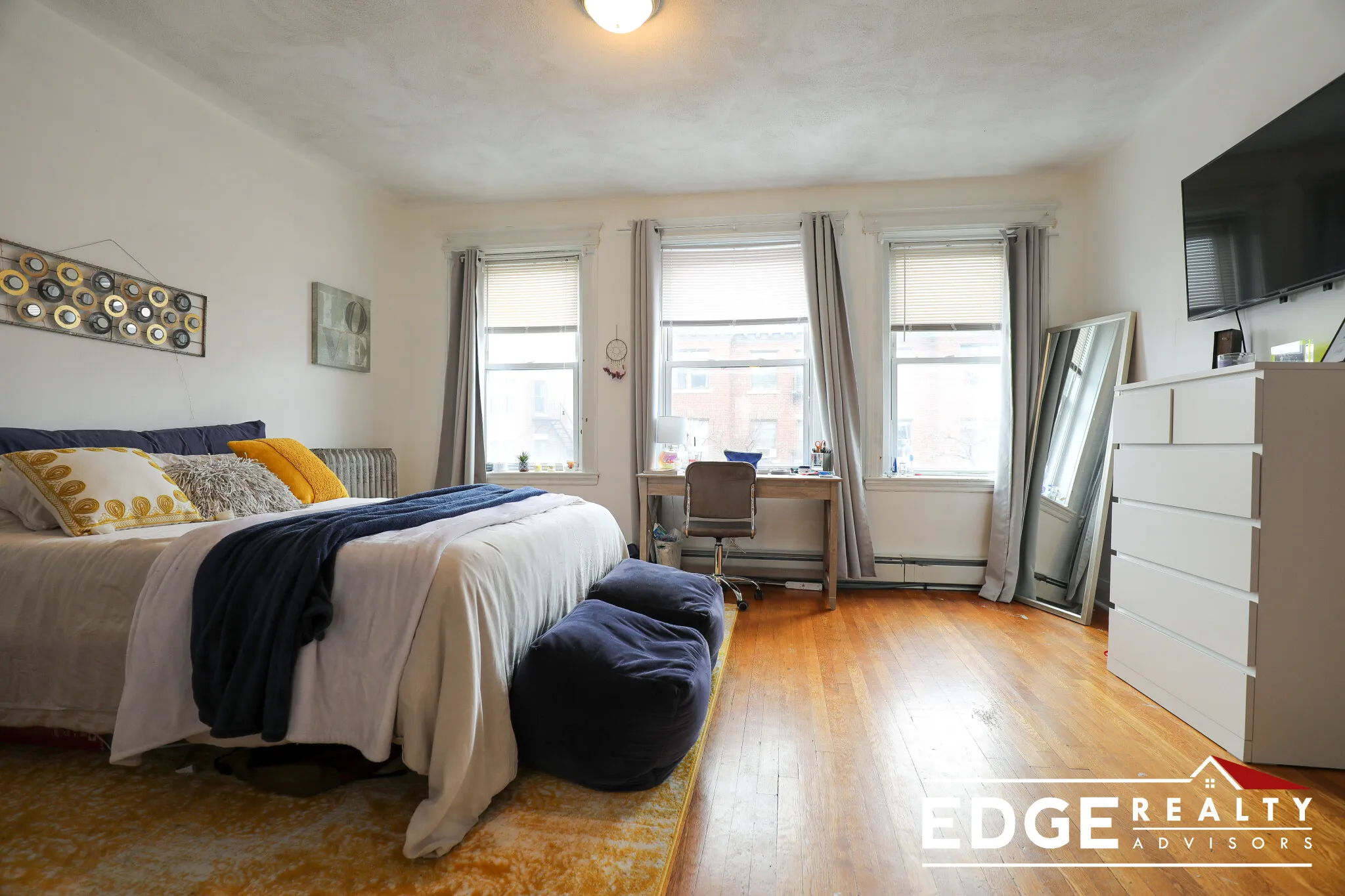 4 bed, 1.5 bath apartment for rent at 38 Park Vale Ave Unit 4, Brighton — photo 8 of 14