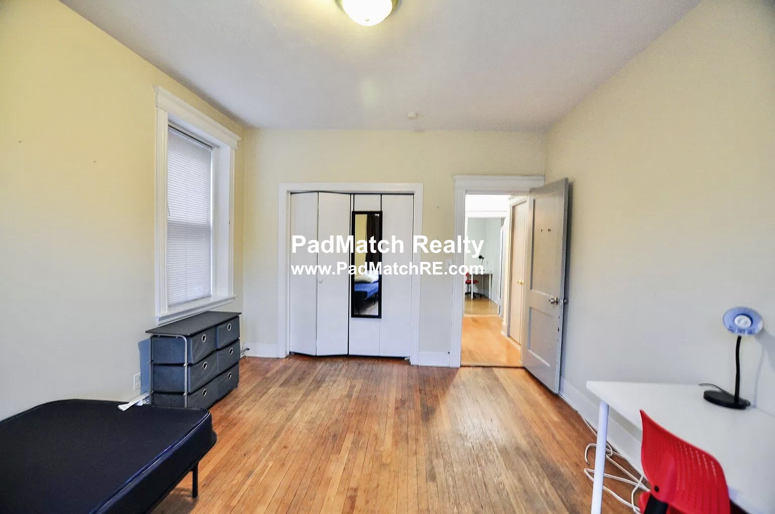 4 bed, 1.5 bath apartment for rent at 38 Park Vale Ave Unit 6, Brighton — photo 10 of 17