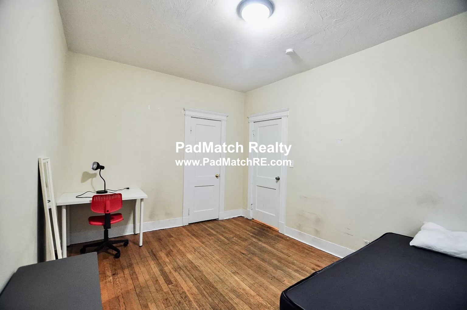 4 bed, 1.5 bath apartment for rent at 38 Park Vale Ave Unit 6, Brighton — photo 8 of 17